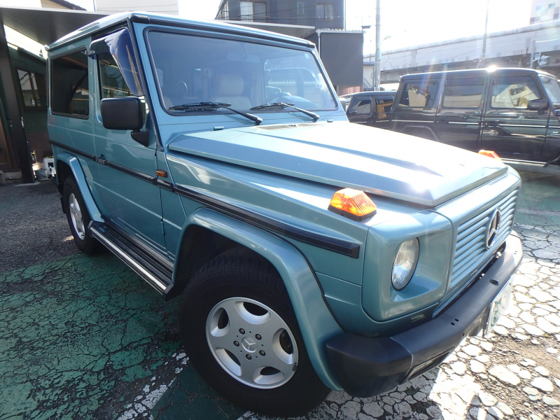 メルセデスベンツ Gクラス G320S  ディーラー車　ベージュ本革シート　サンルーフ　ベルリメタリック