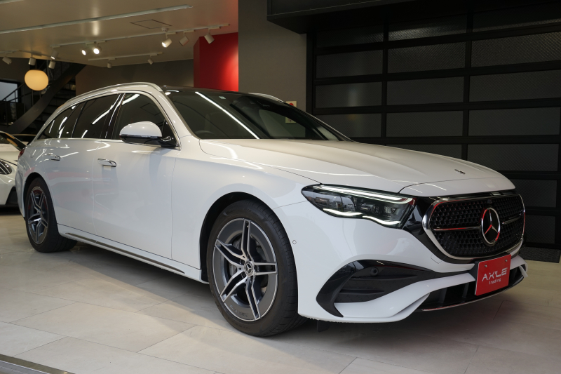 メルセデスベンツ Eクラス E220d　ステーションワゴン　AMGライン　レザーエクスクルーシブ/デジタルインテリア/アドバンスドPKG　パノラマスライディングルーフ　1オーナー
