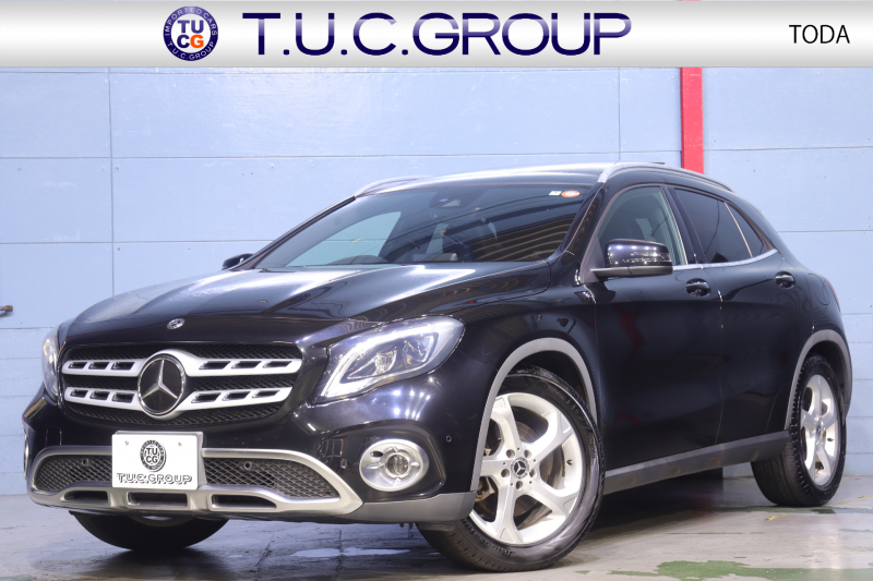 メルセデスベンツ GLA GLA220 4MATIC ﾚｻﾞｰｴｸｽｸﾙｰｼﾌﾞ&ﾌﾟﾚﾐｱﾑ&ﾚｰﾀﾞｰﾊﾟｯｹｰｼﾞ　 黒革 ﾊﾟﾉﾗﾏSR 純正ﾅﾋﾞTV Bｶﾒﾗ harman/kardon LEDﾍｯﾄﾞﾗｲﾄ 自動ﾘｱｹﾞｰﾄ 純正18AW　2年保証付