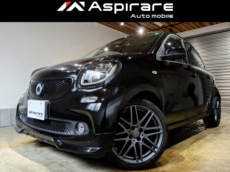 スマート フォーフォー BRABUS スポーツ　パノラマガラスルーフ　ブラックレザーシート　シートヒーター　BRABUS17インチアルミホイール　ディスプレイモニター　バックカメラ　衝突軽減ブレーキ