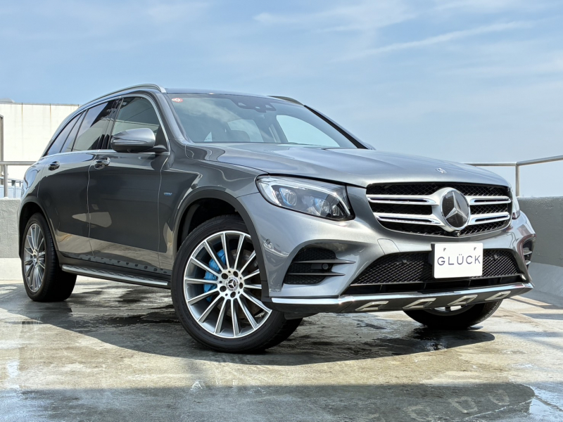 メルセデスベンツ GLC 350e／4マチックスポーツ／サンルーフ／ヘッドアップディスプレイ／20インチアルミホイール／ブレーキキャリパー(ブルー) ／本革シート／ACC／360°カメラ レーダーセーフティパッケージ ／AMGスタイリングPKG／ブルメスターサウンド ／シートヒーター