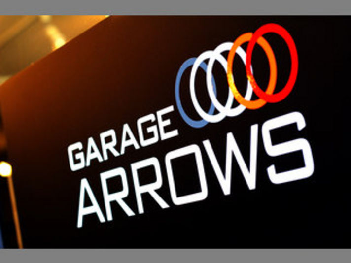 GARAGE ARROWS